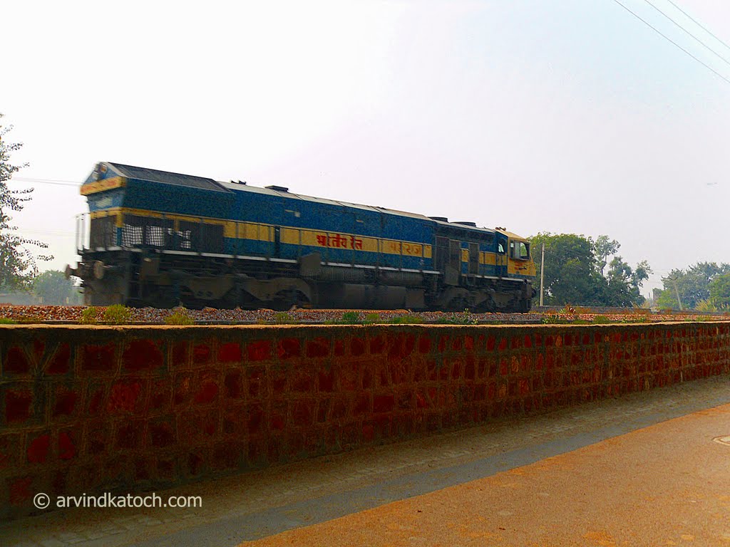 Engine Moving On Agra Railway Line, Агра