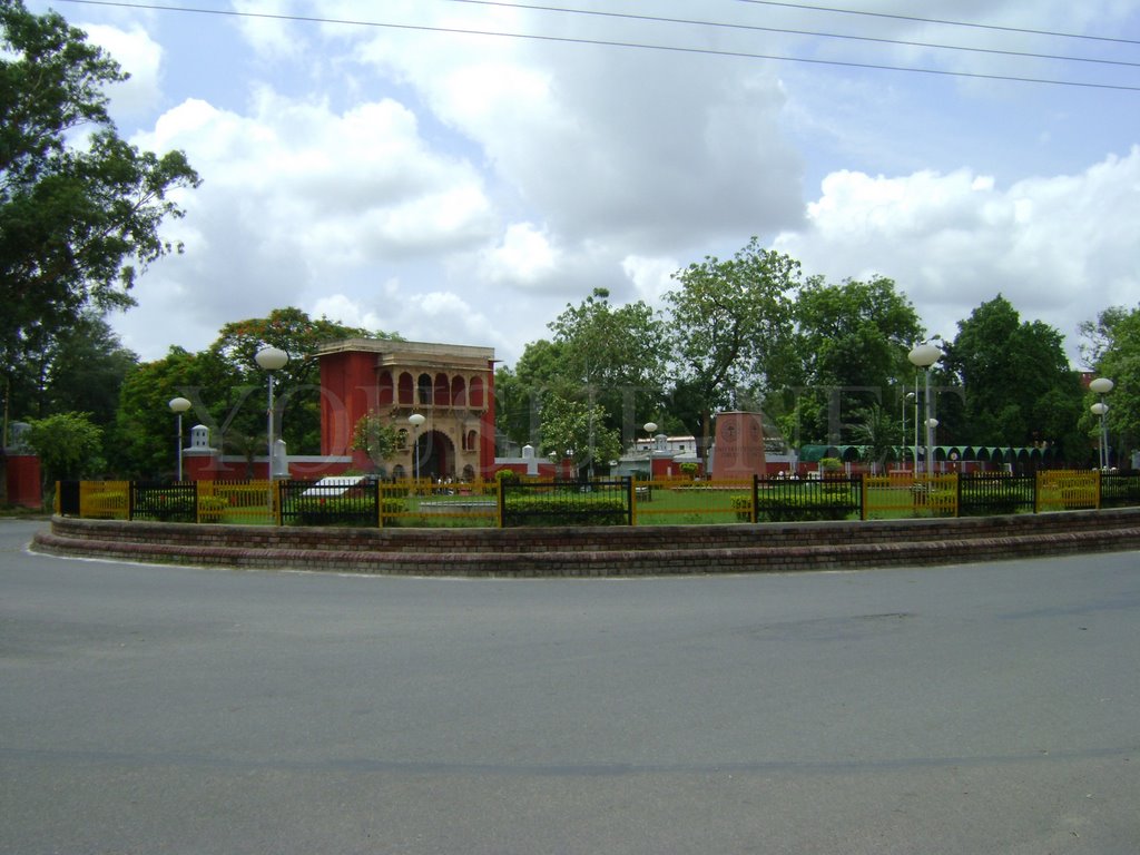 Faiz Gate & Sir Syed Circle, Алигар