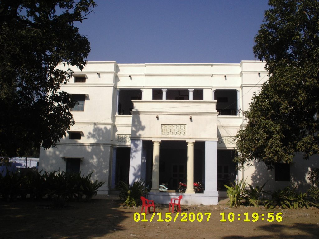 Roohi Zuberi,Residence, Алигар