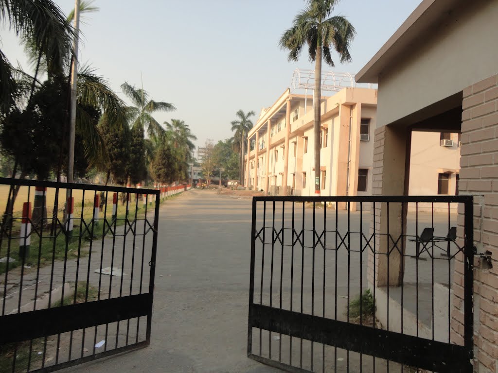 ADMINISTRATIVE BUILDING, DDU Gorakhpur University, Uttar Pradesh, India, Горакхпур
