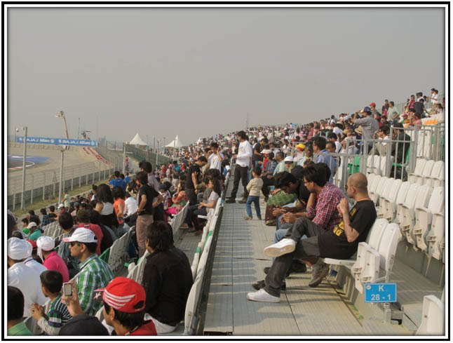 Indian fans at B.I.Circuit, Хатрас