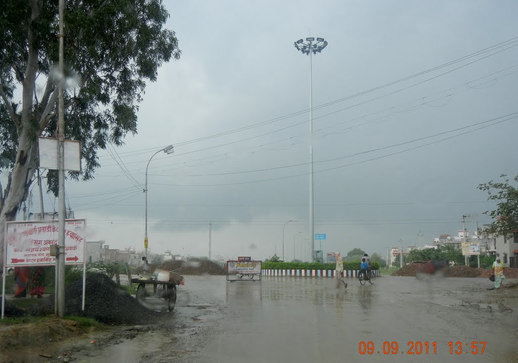 Sector 13 & 23 Chowk, City Station Road, Бхивани