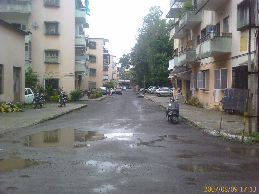 The Street in Mrira Society, Пуна