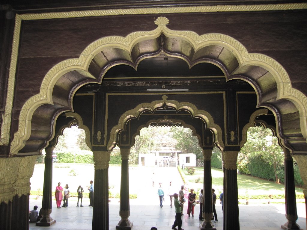 Interior View 2 - Summer Palace of Tipu Sultan, Bangalore, India - Photo by T.S.Bilhanan, Бангалор
