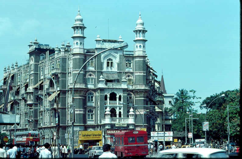 Bombay 82, Бомбей
