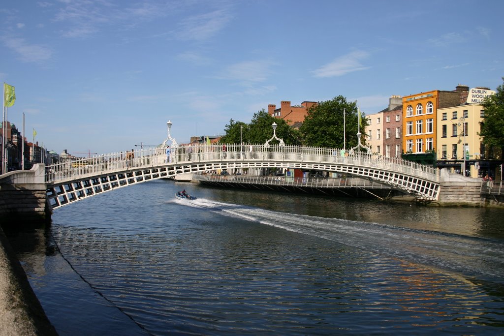 Hapenny Bridge, Dublin, Ireland, Дан-Логер