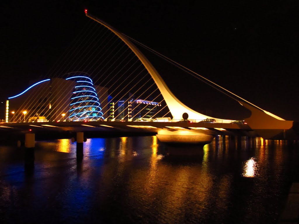 Dublin -  Samuel Beckett Bridge and Convention Centre Dublin -- night, Дан-Логер