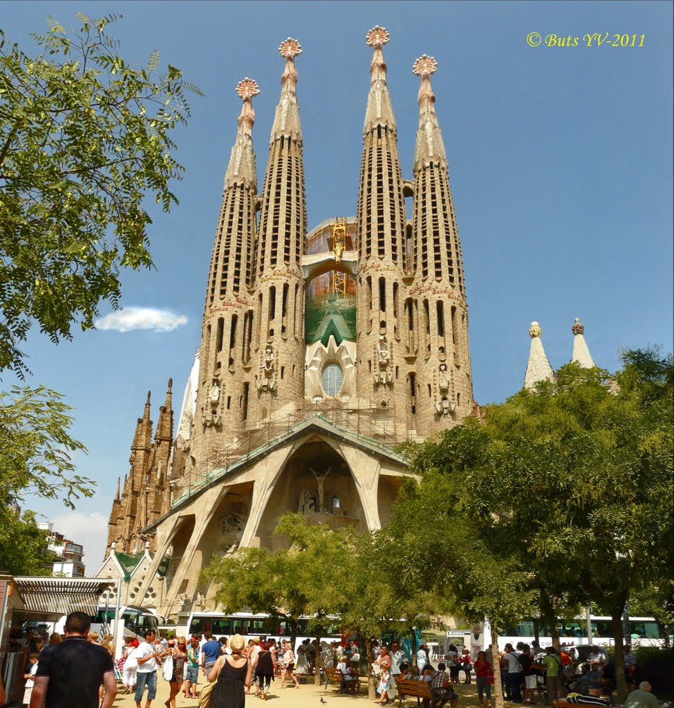 Temple of the Sagrada Familia in Barcelona. Храм Святого Семейства в Барселоне, Барселона