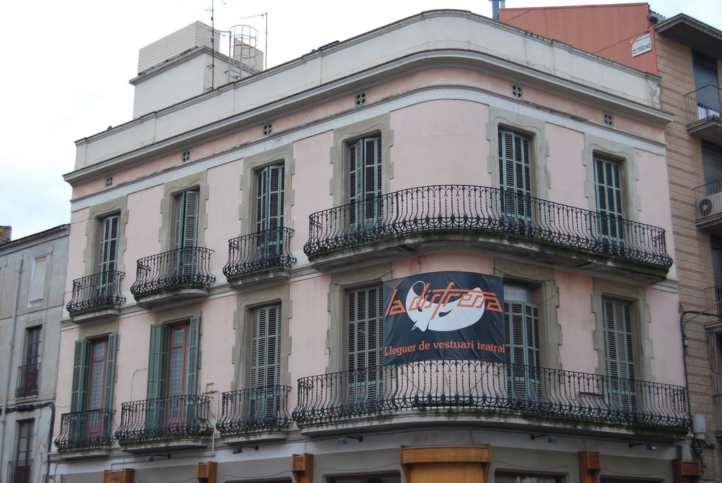 Edifici del carrer muralla de Sant Domènec amb carrer del Cós, Манреса