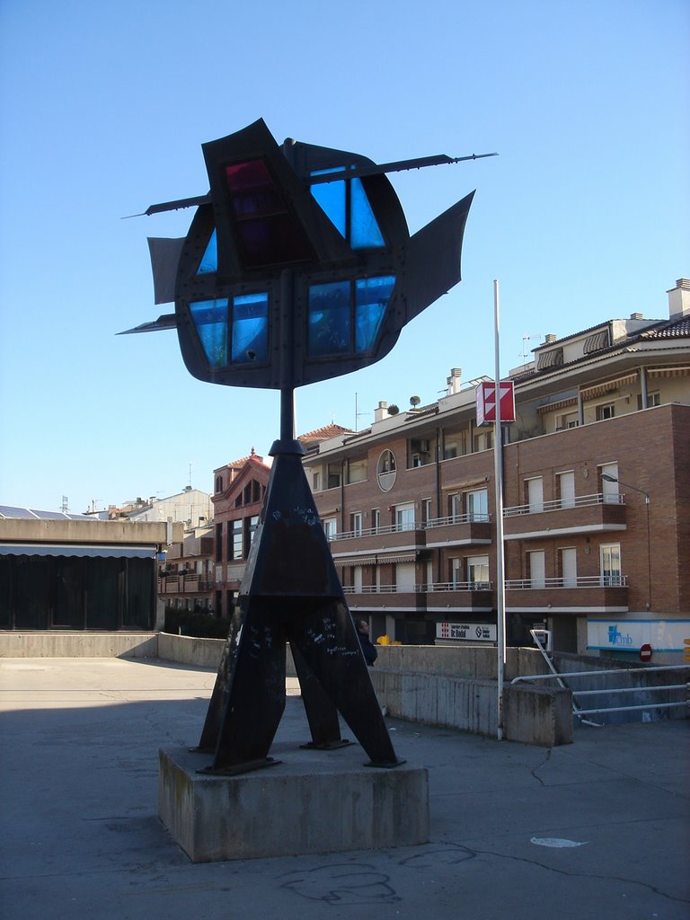 Escultura  estació dautobusos (www.guiamanresa.com), Манреса