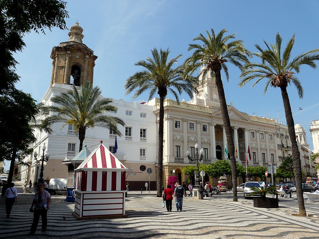 Espagne, lHôtel de ville de Cadix et la place de San Juan de Dios, Алжекирас