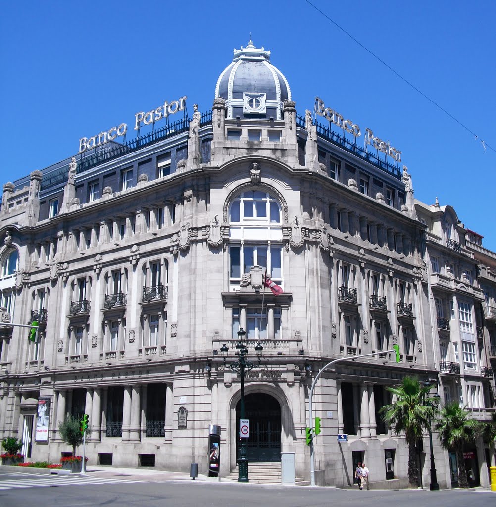 Edificio Banco Pastor. Vigo. España., Виго