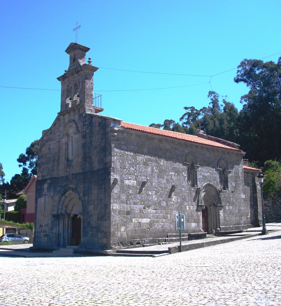 Iglesia de Santa María de Castrelos. (Romanico. Siglo XIV). Vigo. Galicia. España., Виго