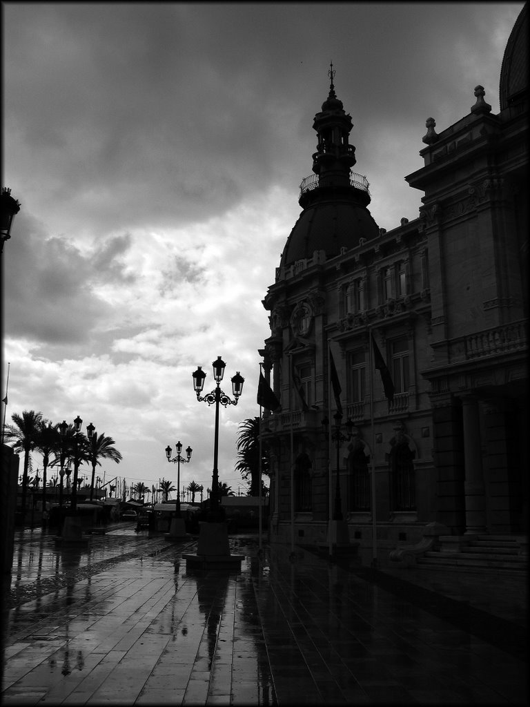 Plaza del Ayuntamiento. Llueve, Картахена
