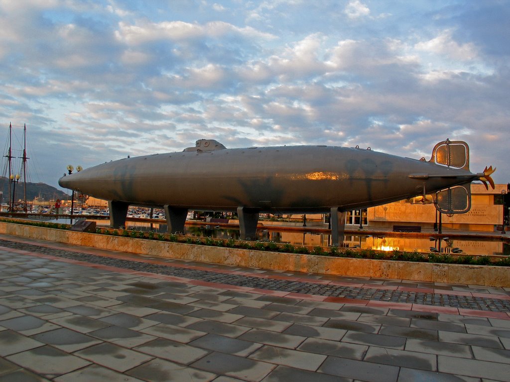 Submarino Peral (costado de babor), Картахена