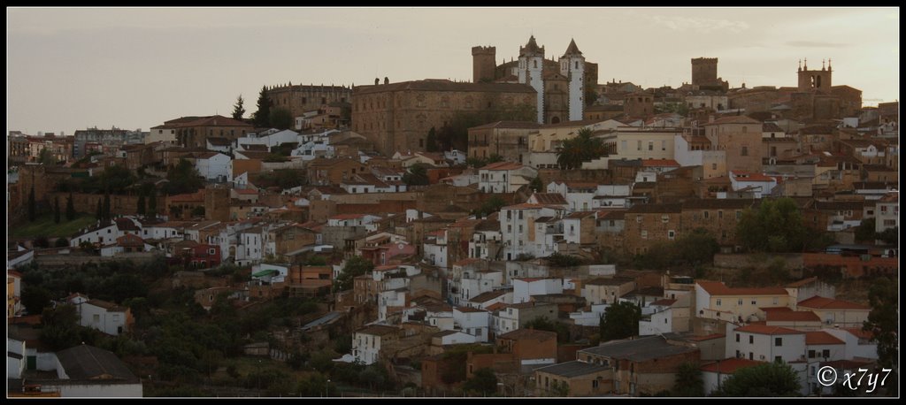 Vista de la parte antigua (Cáceres), Касерес