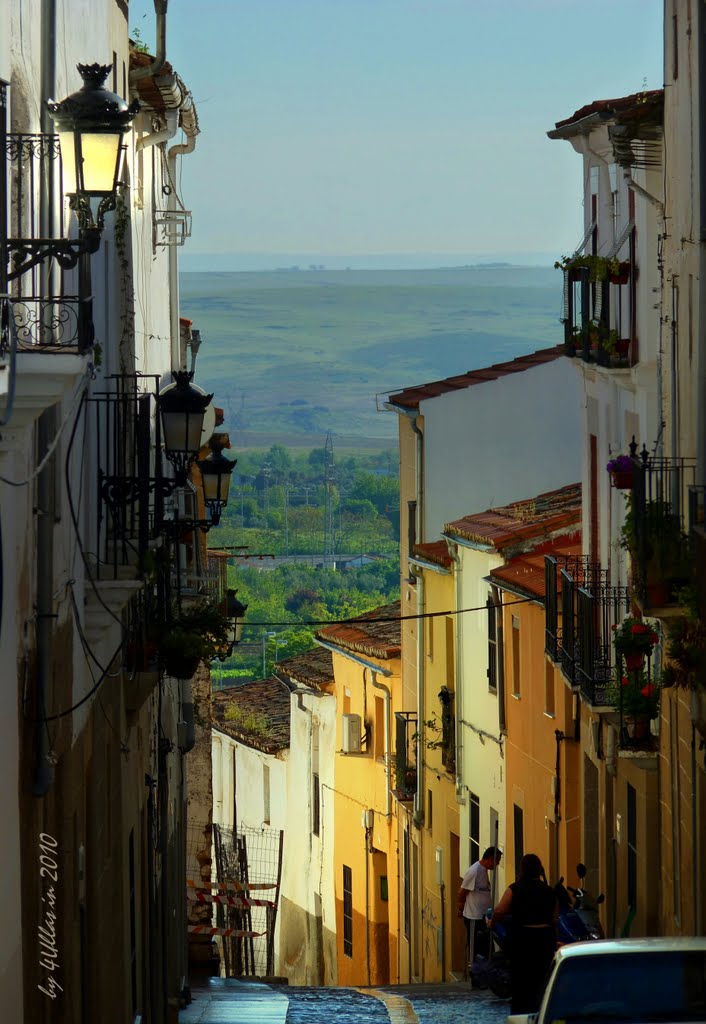 # 01 Villalobos Street in Caceres at a sunny morning. UNESCOs Heritage of Mankind (Homage to Ana González), Касерес