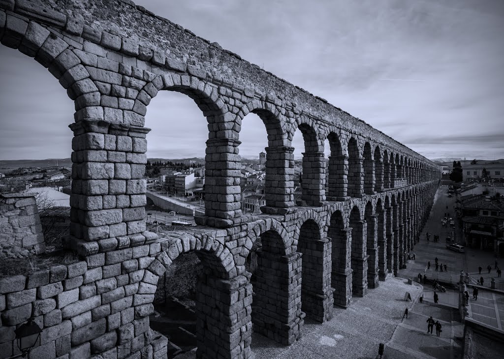 Ecce Romani - Acueducto de Segovia, Сеговия