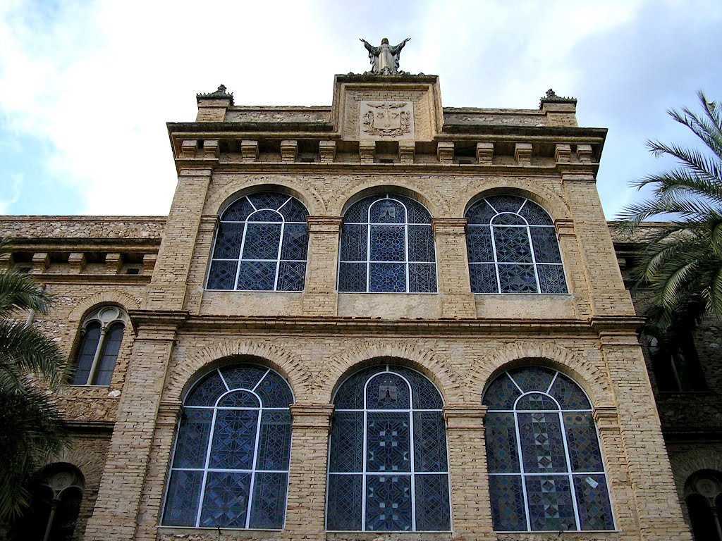 Fachada del Convent de les Teresianes Raval de Jesús (Tarragona), Тортоса
