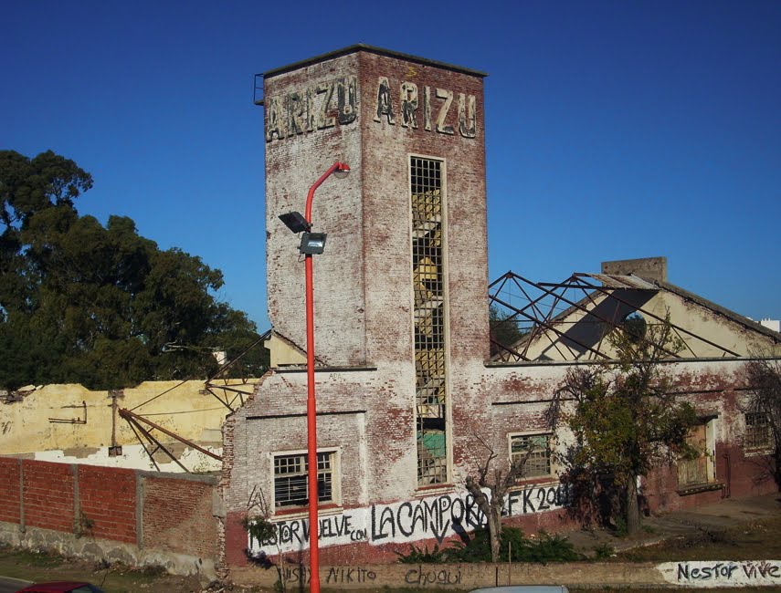 Ex-Bodegas Arizu, fábrica abandonada desde 1987, Байя-Бланка
