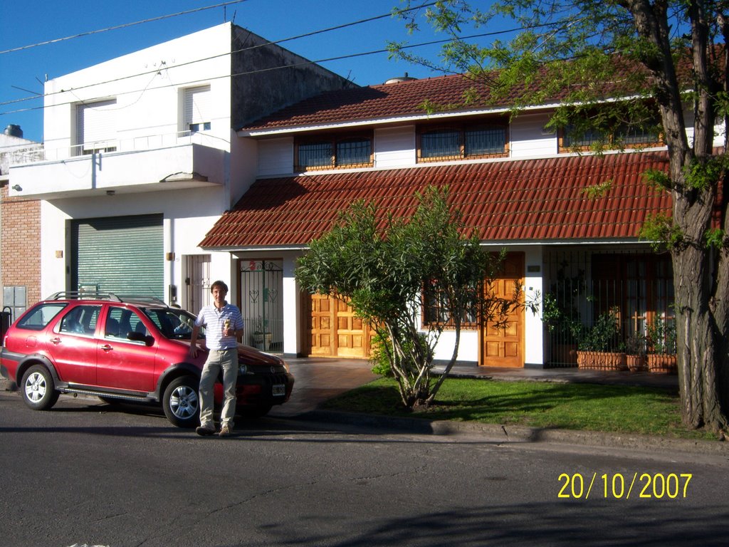 Dr Darío Iaconis en su casa, Мар-дель-Плата