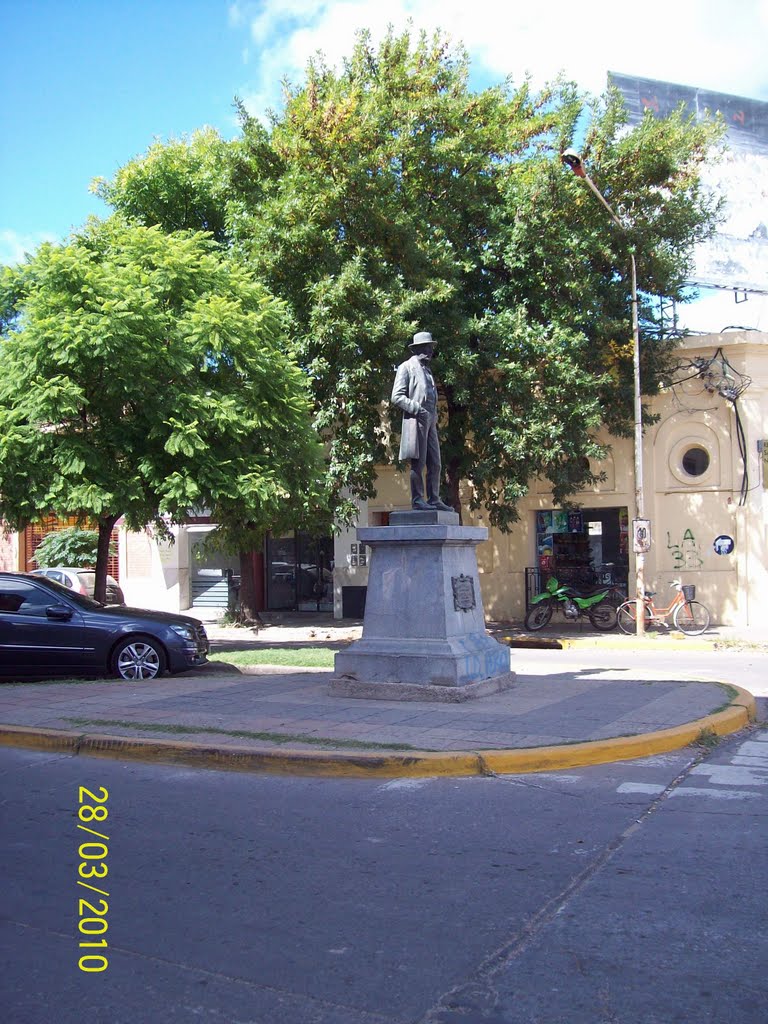 Monumento a Bartolomé Mitre., Мерседес