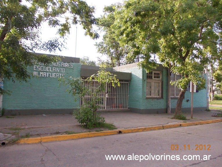 Mercedes - Escuela Almafuerte (www.alepolvorines.com.ar), Мерседес