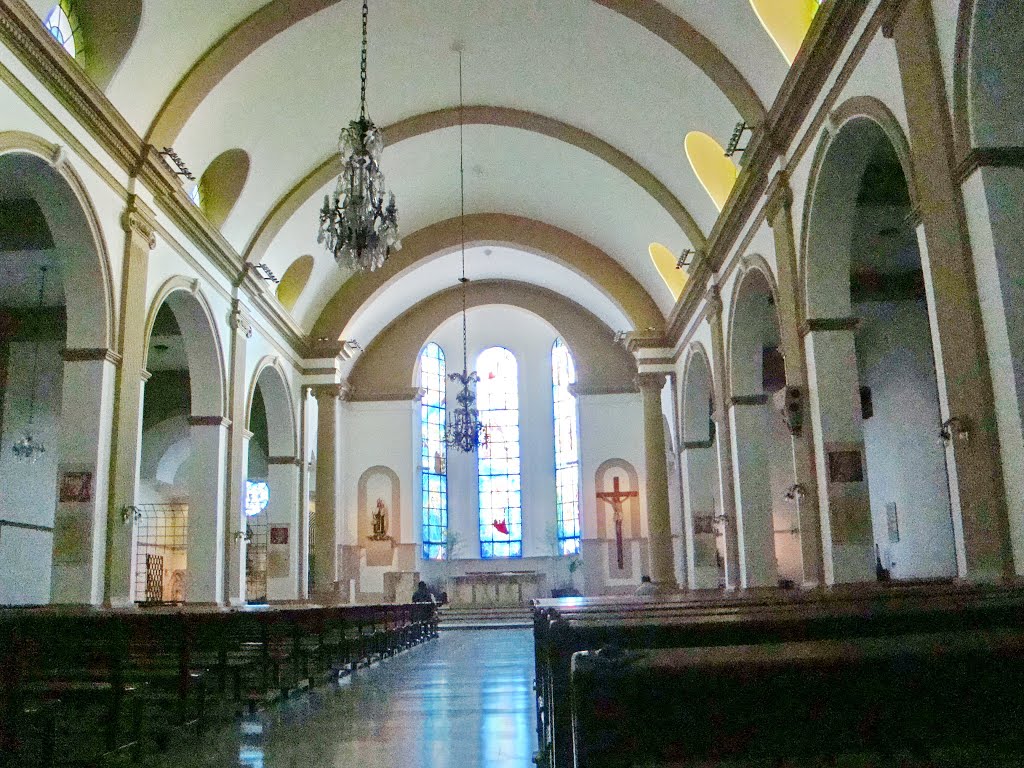 Necochea (Bs.As.) - Interior de la Iglesia del Carmen - ecm, Некочеа