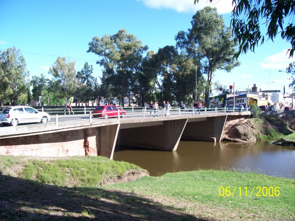 Puente Juan.B.Justo, Пергамино