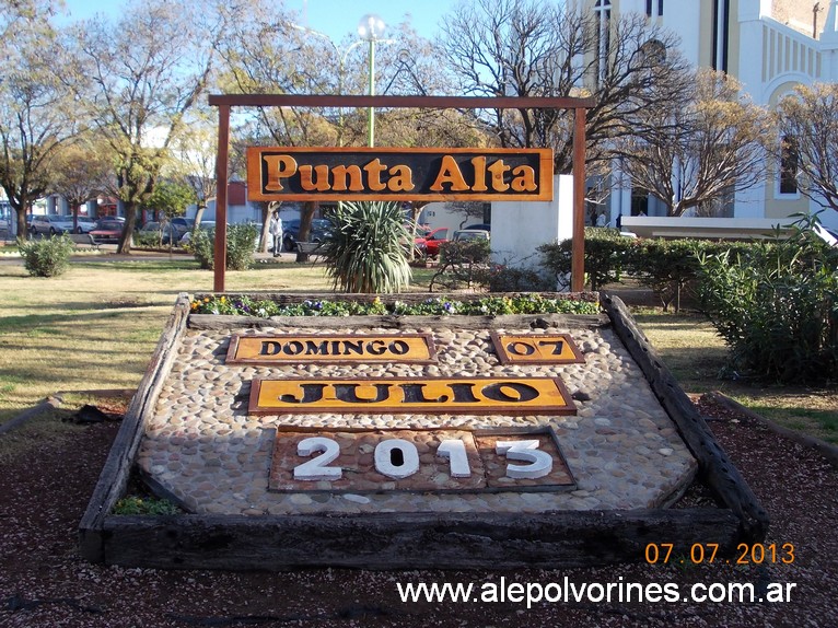 Punta Alta - Plaza Belgrano (www.alepolvorines.com.ar), Пунта-Альта
