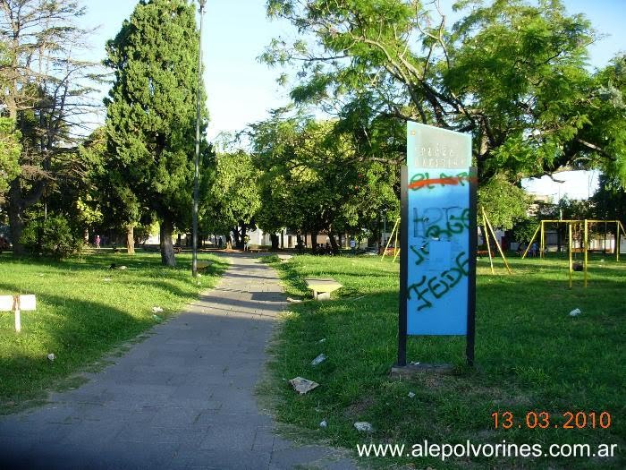 Rosario - Plaza Galicia ( www.alepolvorines.com.ar ), Росарио
