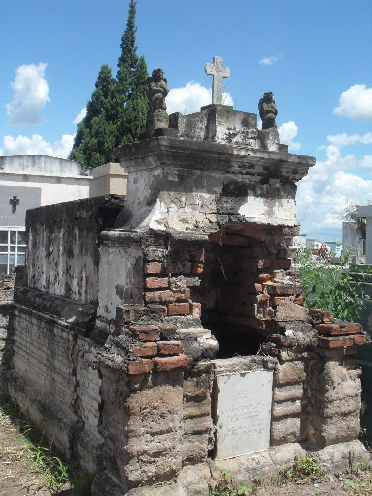 Cementerio de quitilipi, Пресиденсиа-Рокуэ-Сенз