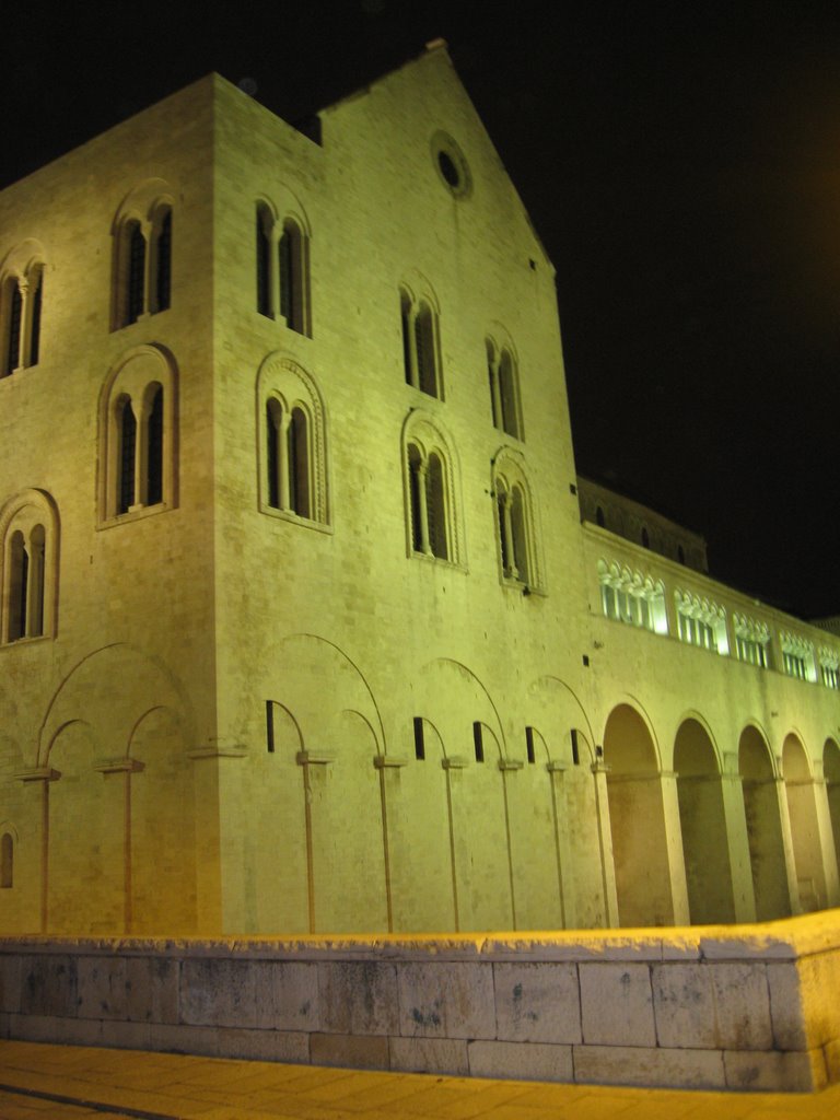 Basilica San Nicola, Бари