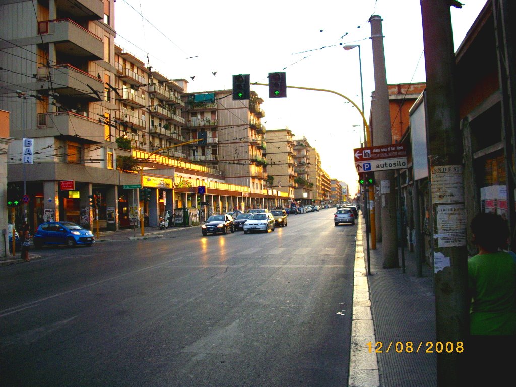 Bari, via Capruzzi, Бари
