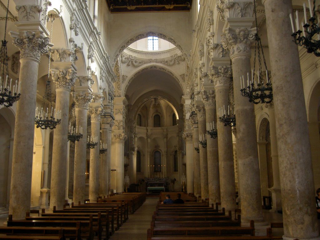 Lecce  2004    Basilica S. Croce interno, Лечче