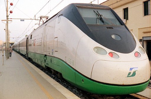 Train Station in Lecce, Лечче