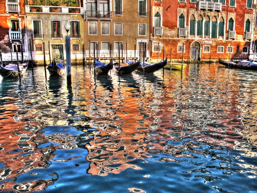 Colorful & Magic, Венеция