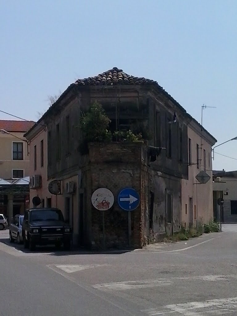 Antico palazzo di Catanzaro Lido, Катанцаро