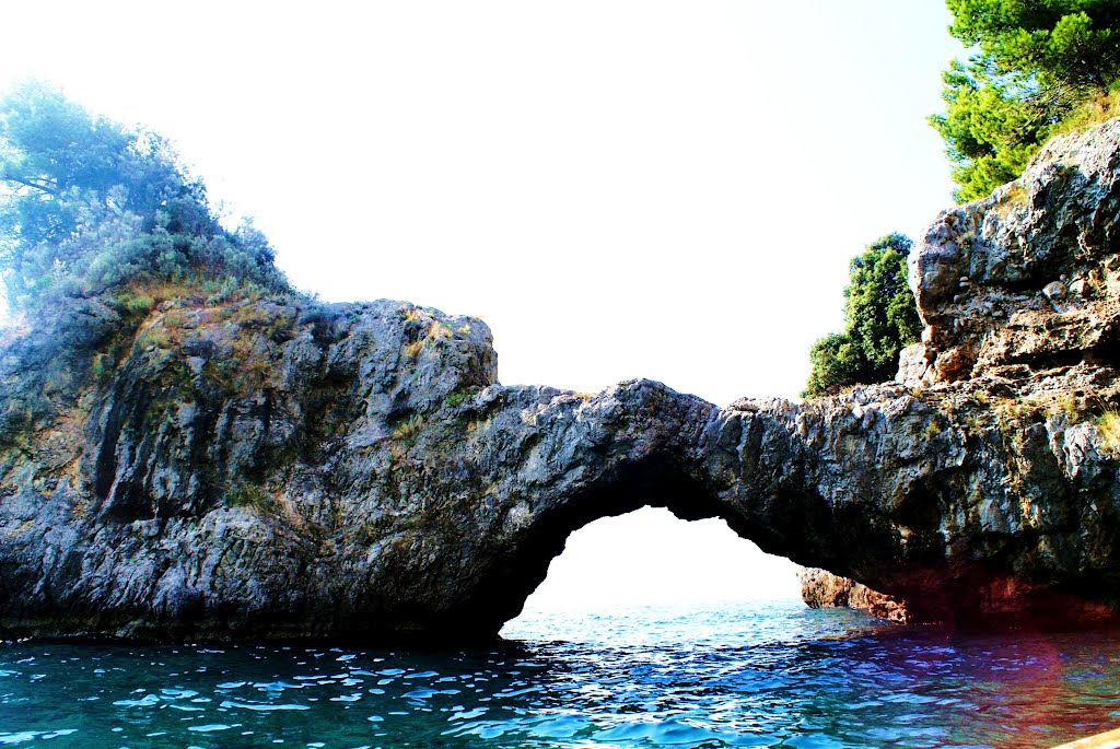 Amalfi Coast Natural Bridge, Амалфи