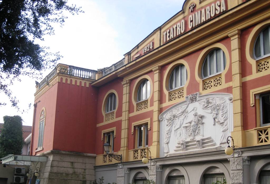 teatro Cimarosa, Аверса
