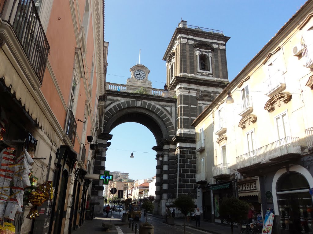 Arco dellAnnunziata (Porta Napoli), Аверса