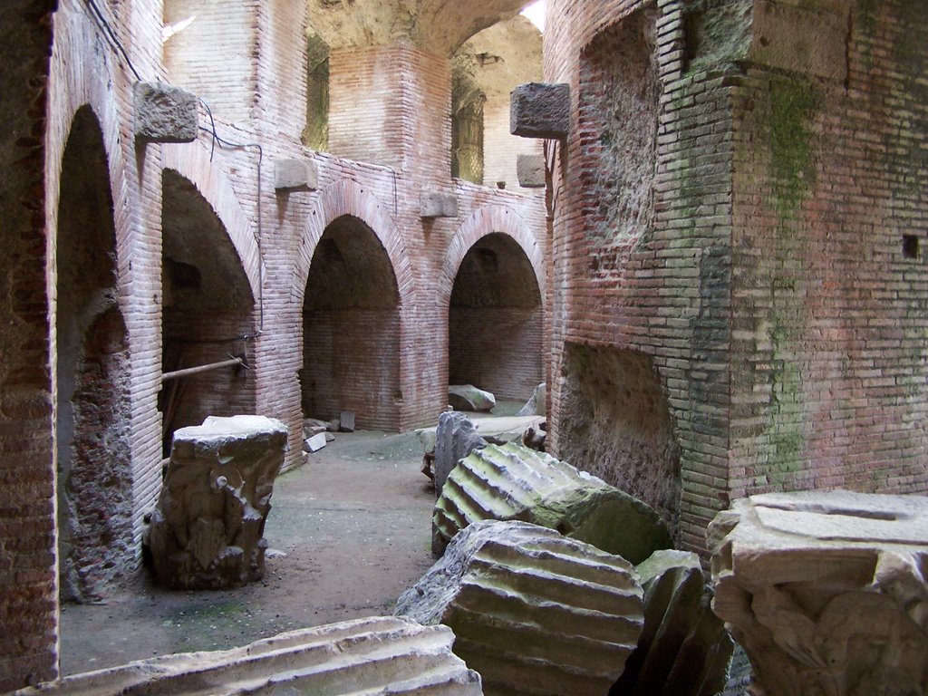 Pozzuoli - La galleria sottoteranea dellAnfitearto di Fravio, Поццуоли