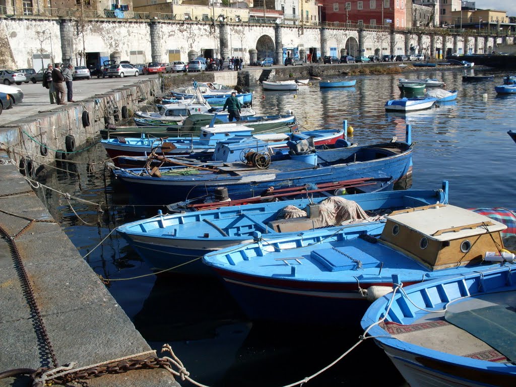 Barche al porto, Торре-Аннунциата