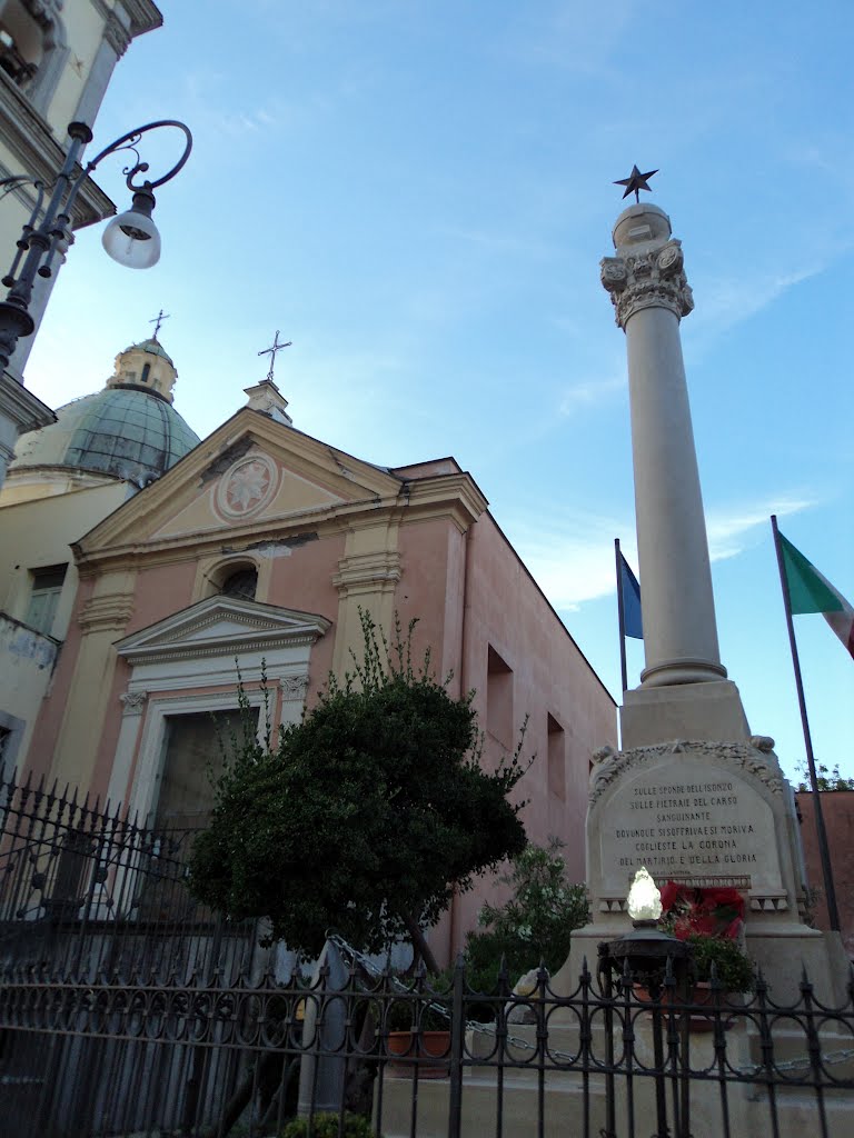 Monumento ai caduti e chiesa di Santa Maria delle Grazie, Торре-Аннунциата