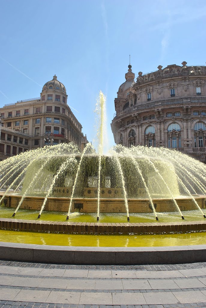 Piazza De Ferrari  - fontana in bronzo, Генуя