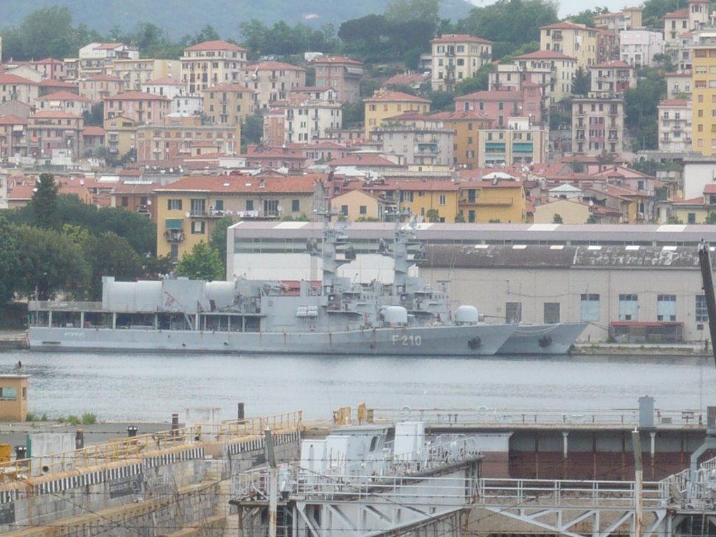 La Spezia - arsenale militare - corvette irachene, Ла-Специя