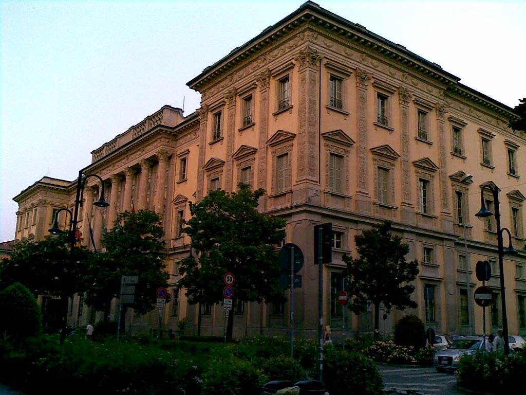 Palazzo della Provincia di Bergamo, Бергамо