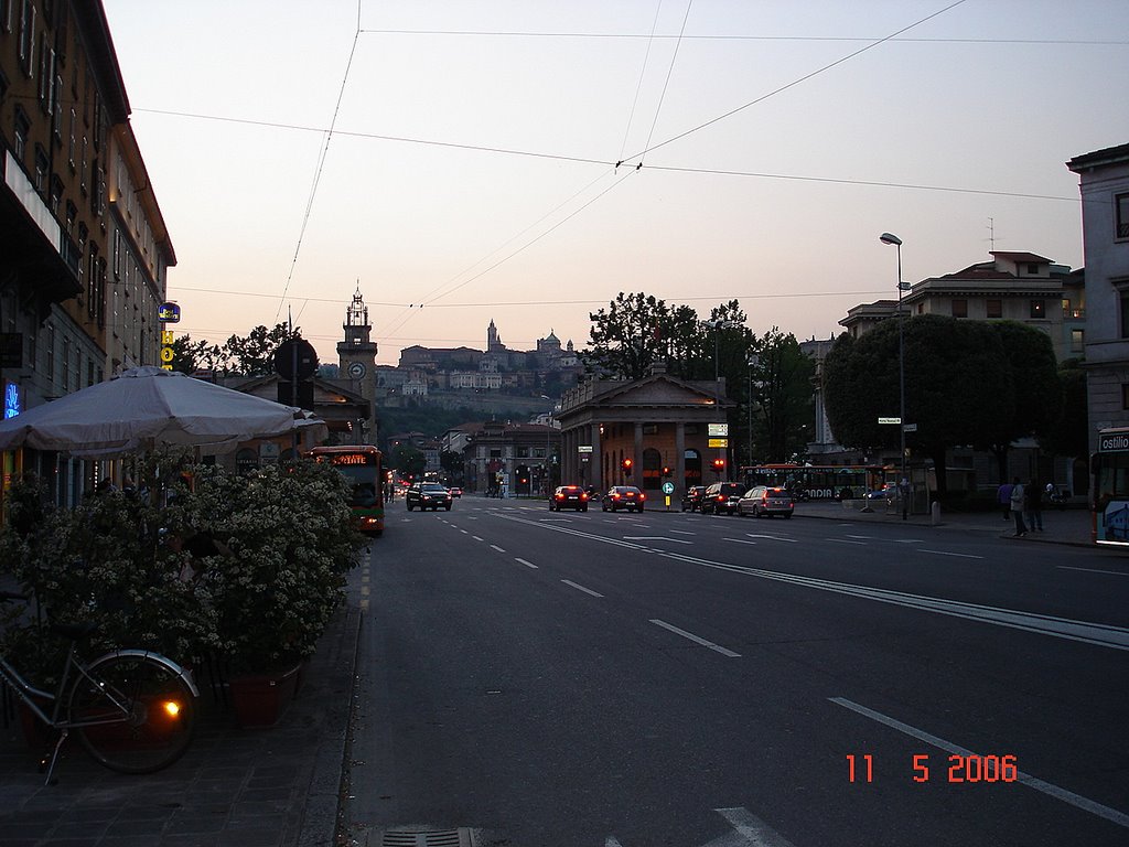 Bergamo - Via Papa Giovanni XXIII, Бергамо