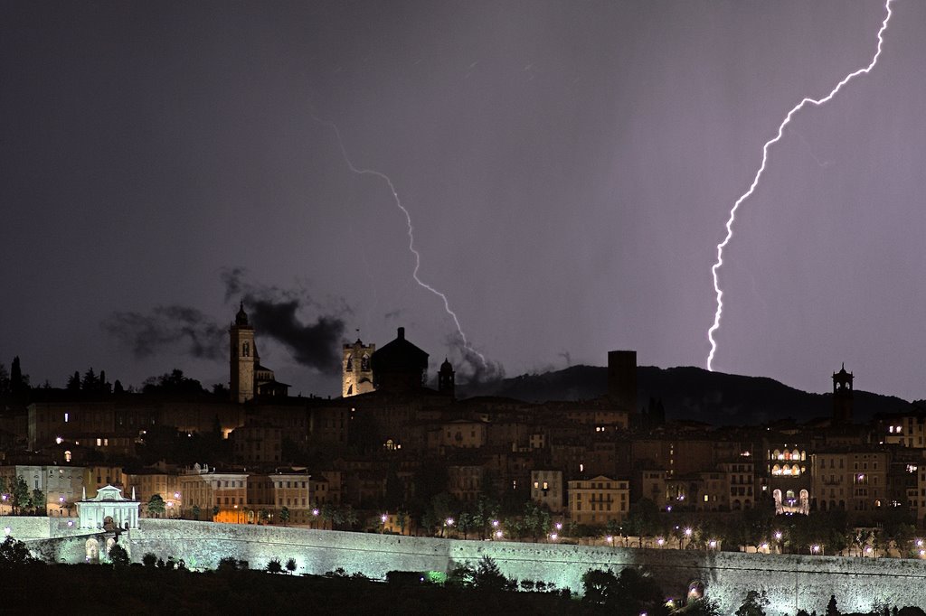 Fulmine sulle Mura di Bergamo, Бергамо