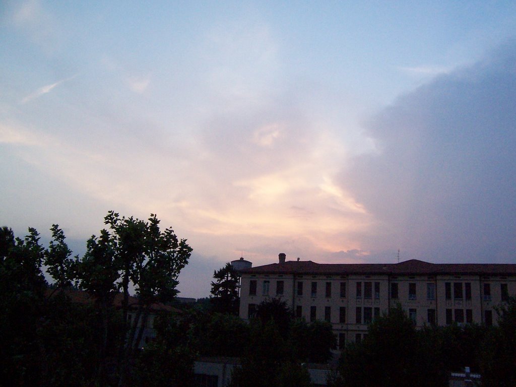 tramonto su via XXIV Maggio, Бергамо